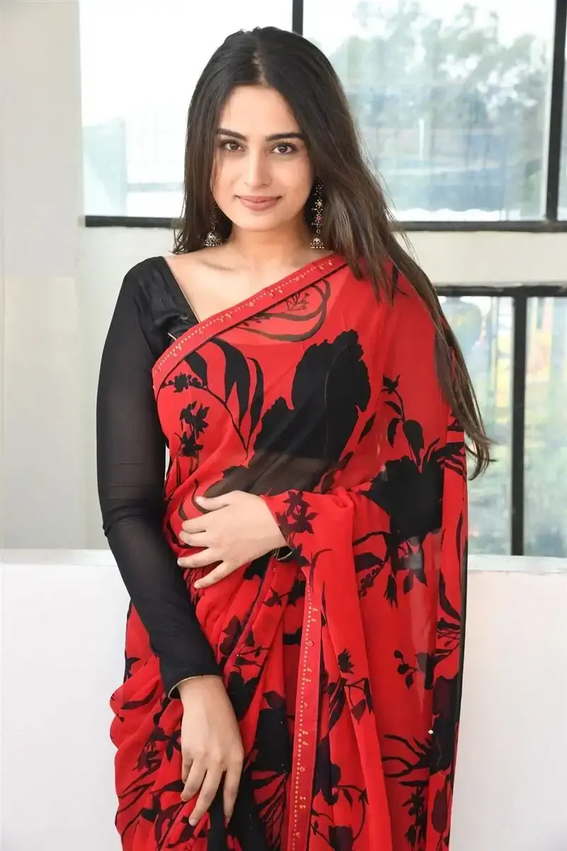 Beautiful Indian Actress Ayesha Khan in Red Saree